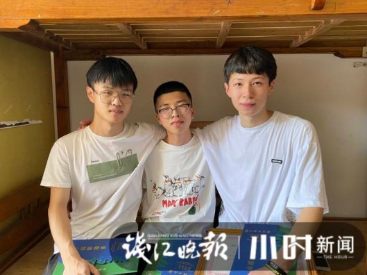 神仙男生寝室！衢州中专三名室友成功逆袭，还携手考入同一所大学休闲区蓝鸢梦想 - Www.slyday.coM