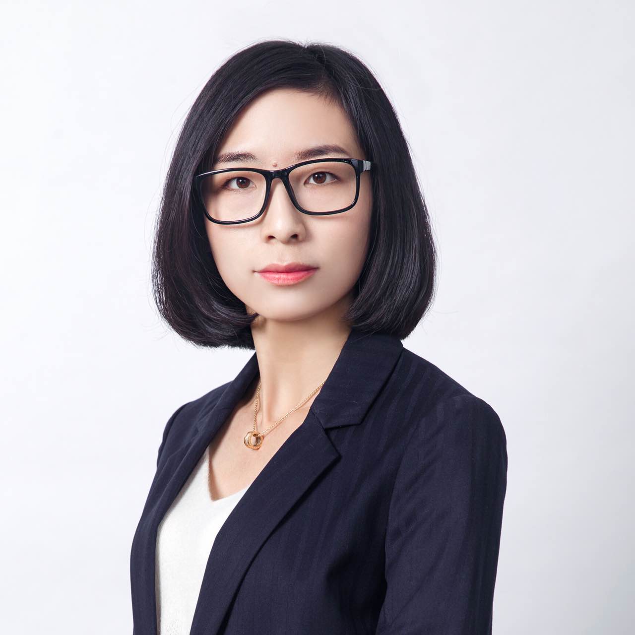 家居】:相比较其他国产涂料品牌,作为第二家国内涂料上市公司亚士漆