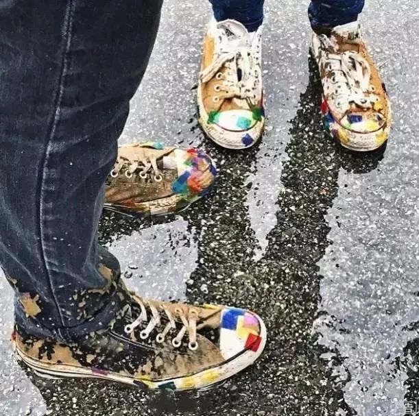 鬼才发明这双暴雨蹦迪都不湿的空调鞋舒服得能上天轻盈到要起飞不到百