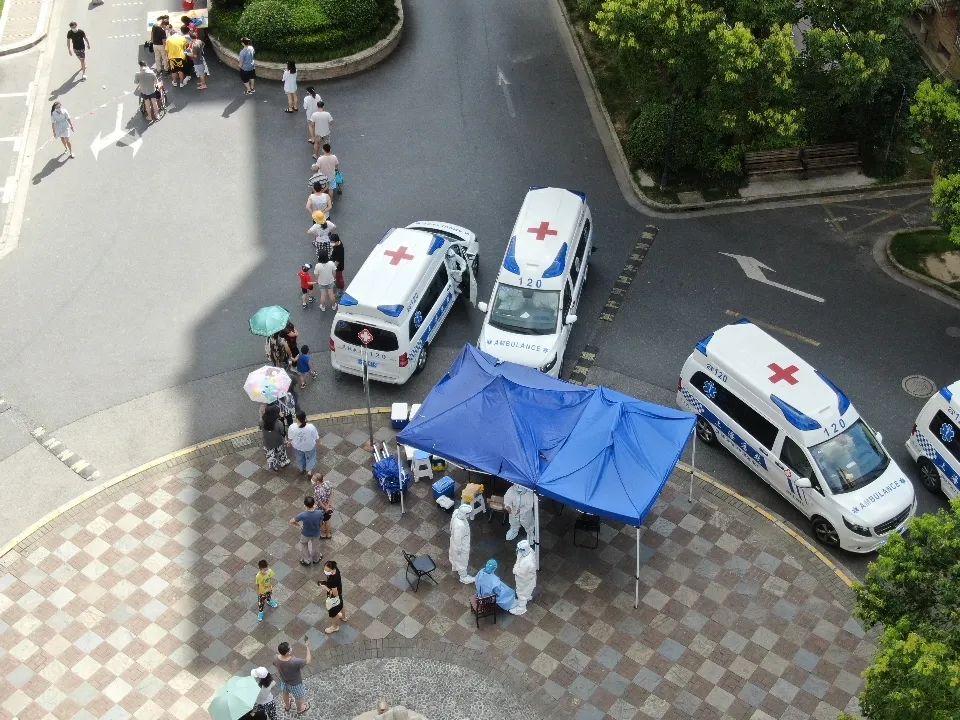 3个半小时,浦东心圆西苑5000余人完成第二次核酸检测,全部阴性!