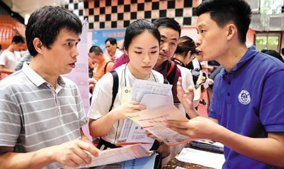 步入高中上大学的几率很大,但是为什么很多初中生不能进入高中休闲区蓝鸢梦想 - Www.slyday.coM 步入高中上大学的几率很大,但是为什么很多初中生不能进入高中休闲区蓝鸢梦想 - Www.slyday.coM