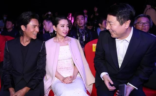 博纳影业回应于冬被强制执行300万与公司无关因哥哥离婚纠纷