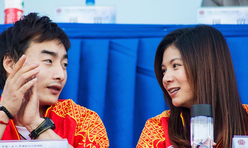 冠军cp秦凯求婚何姿全世界镜头下展现完美爱情女儿超高颜值