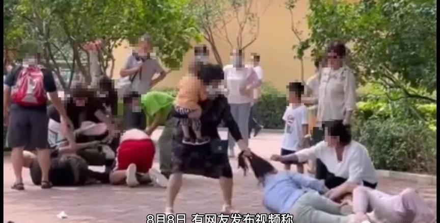 北京野生动物园两伙游客因口角打群架,围观动物当晚效仿互殴休闲区蓝鸢梦想 - Www.slyday.coM 北京野生动物园两伙游客因口角打群架,围观动物当晚效仿互殴休闲区蓝鸢梦想 - Www.slyday.coM