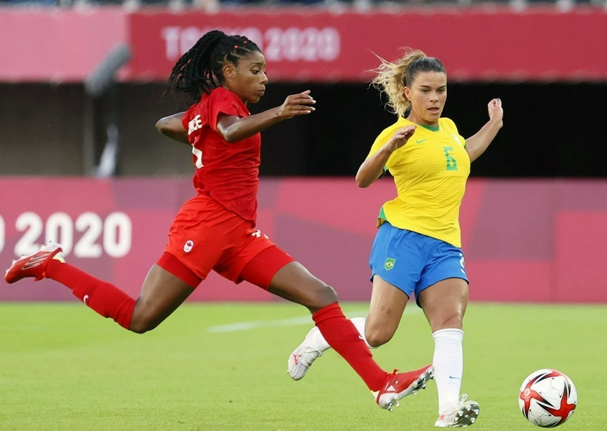 世界第8大爆发,横扫世界第1和奥运亚军,两度逆转夺金|女足|拉贝|门将