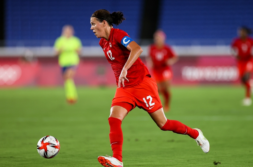 世界第8大爆发,横扫世界第1和奥运亚军,两度逆转夺金|女足|拉贝|门将