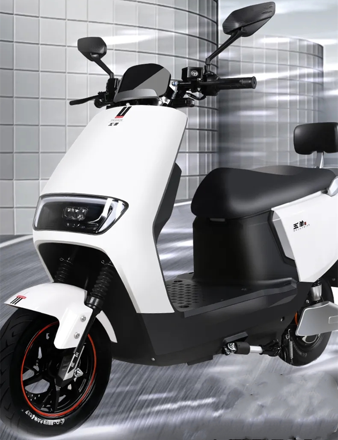 五羊又推一款高速电摩m11,配备72v50ah电池,续航超过150km!-新浪汽车