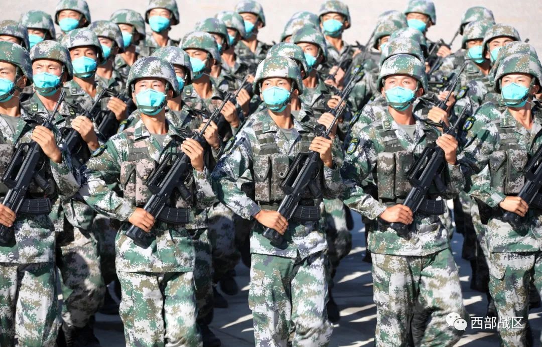 中方陆军炮兵部队方队中方陆军合成部队方队来看看仪式上的方阵