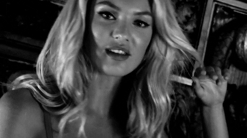 卷式夹板怎么使用手残党也能学会的卷发棒使用指南！内附草单_https://www.jmylbn.com_新闻资讯_第7张