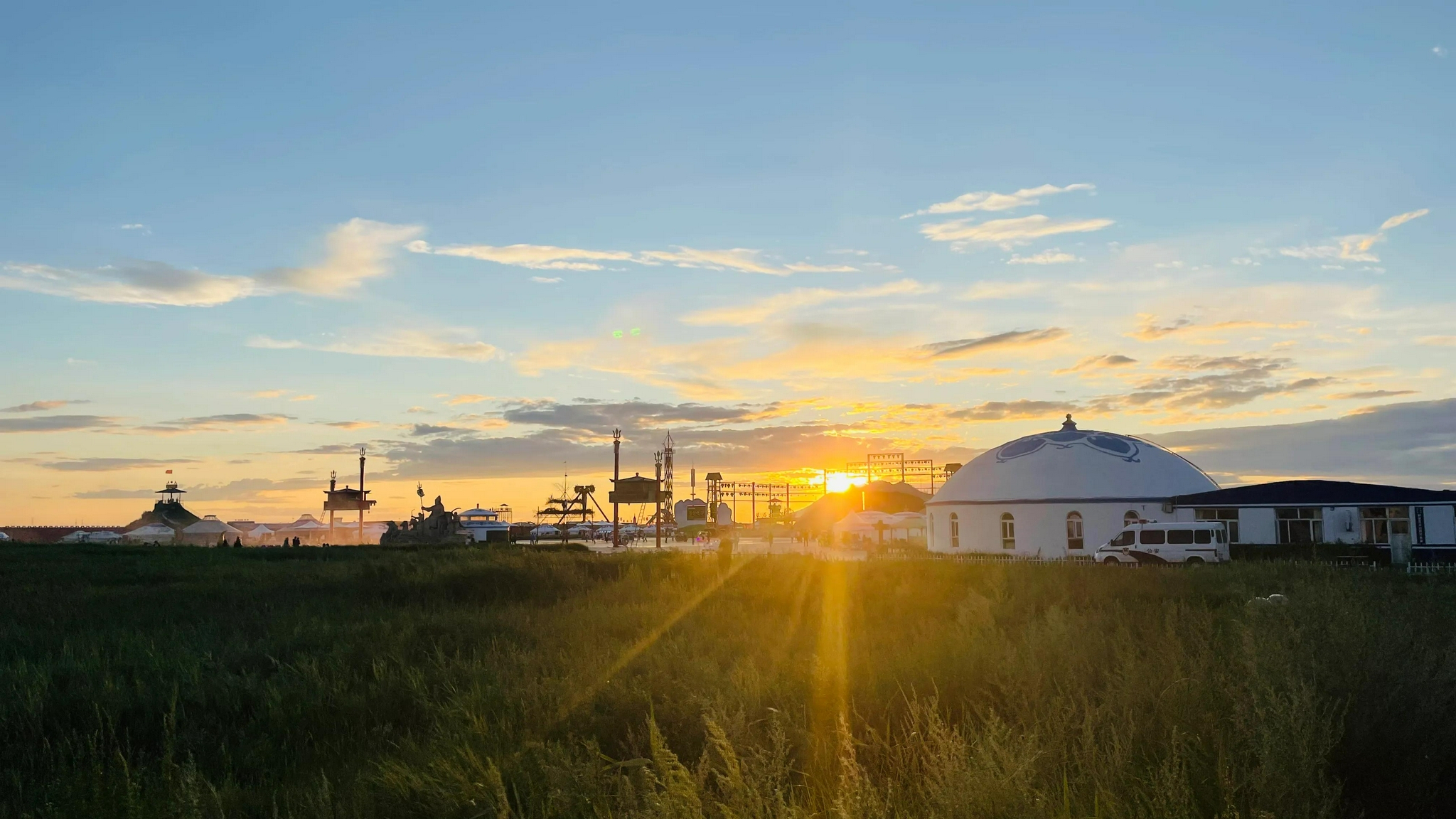 杜明电影工作室携手张家口尚北文化传媒启动"迎冬奥中都草原行"