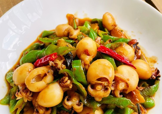 酱爆墨鱼仔|快手菜