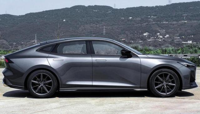 长安uni系列首款轿车曝光侧面神似奥迪a7