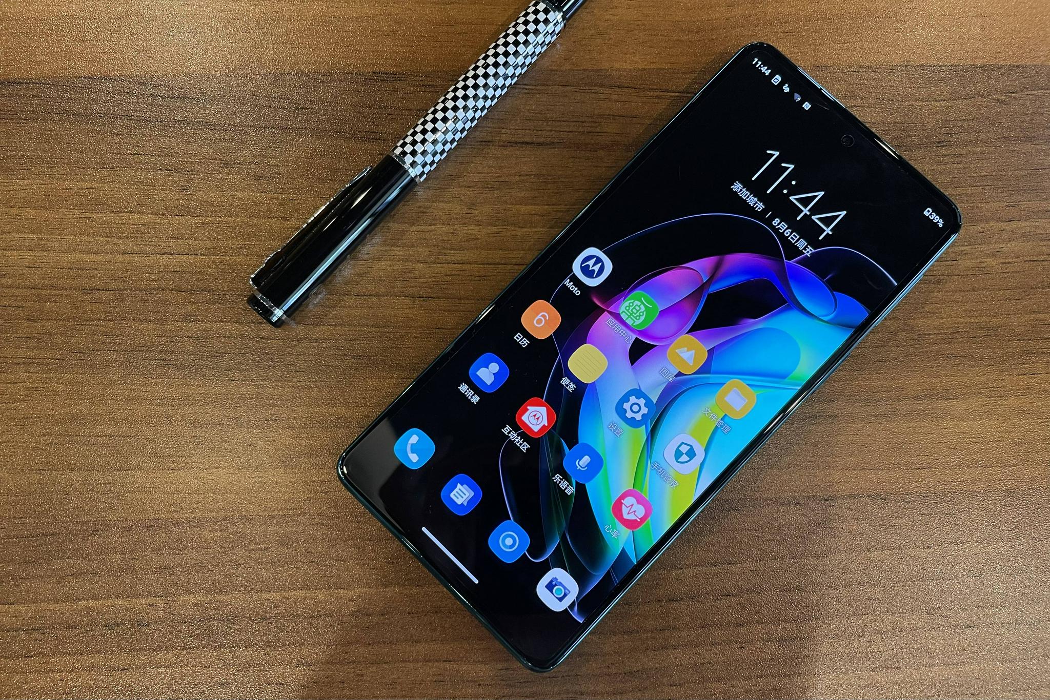 摩托罗拉edge轻奢版评测:国际大厂血统,轻薄极致之选__财经头条