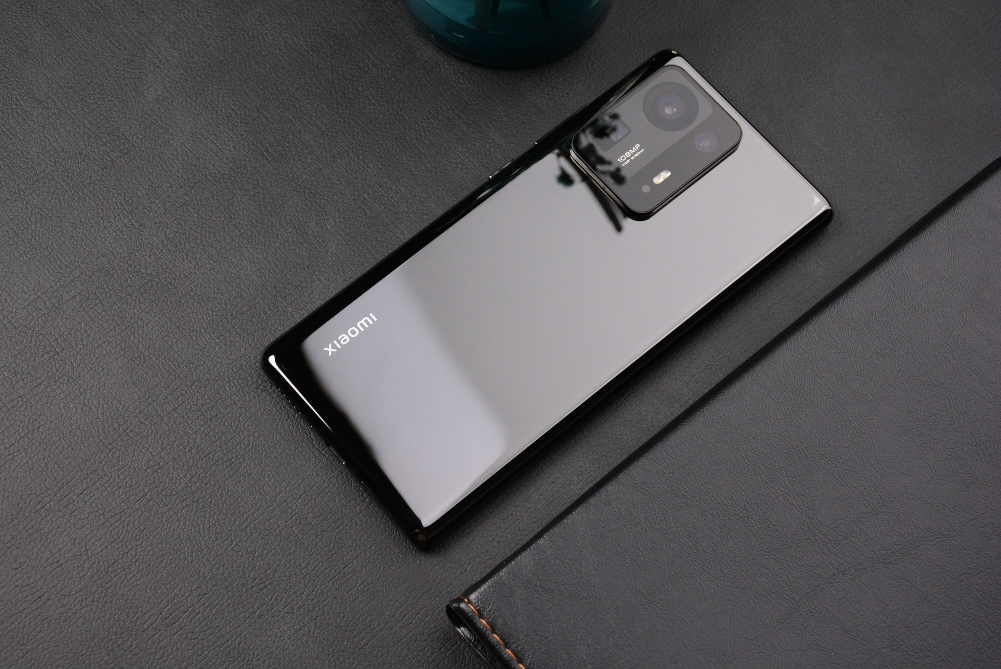 小米mix4真机图赏,unibody全陶瓷还是白色更好看__财经头条