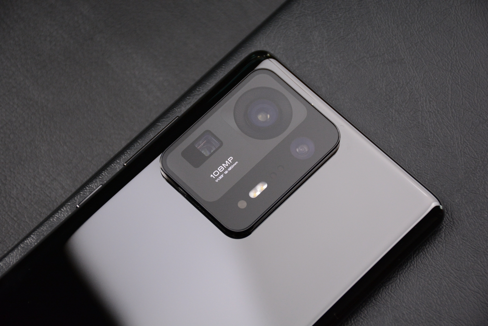 小米mix4真机图赏,unibody全陶瓷还是白色更好看__财经头条