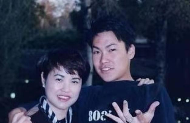 14岁出国19岁入狱23岁靠在妈妈怀里离世的他,一年后作品惊艳众人休闲区蓝鸢梦想 - Www.slyday.coM