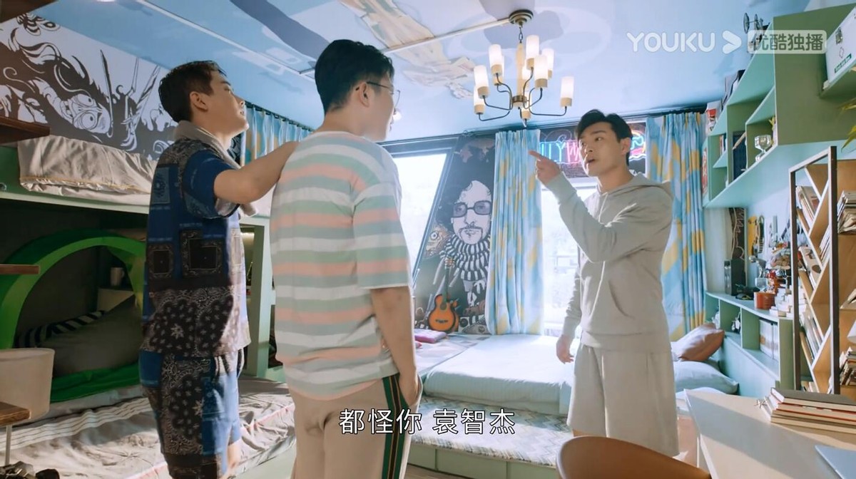 燃烧吧废柴青年人的世界哪有什么废柴努力发光的都是栋梁