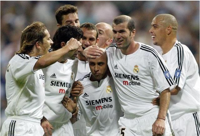 巴黎聚齐七大巨星,深蓝战舰正式起航!和银河战舰比,哪个更强?