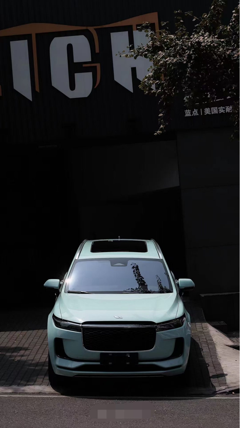 膜呗改色案例:理想one改色嵯峨绿 温度降下来了吗?