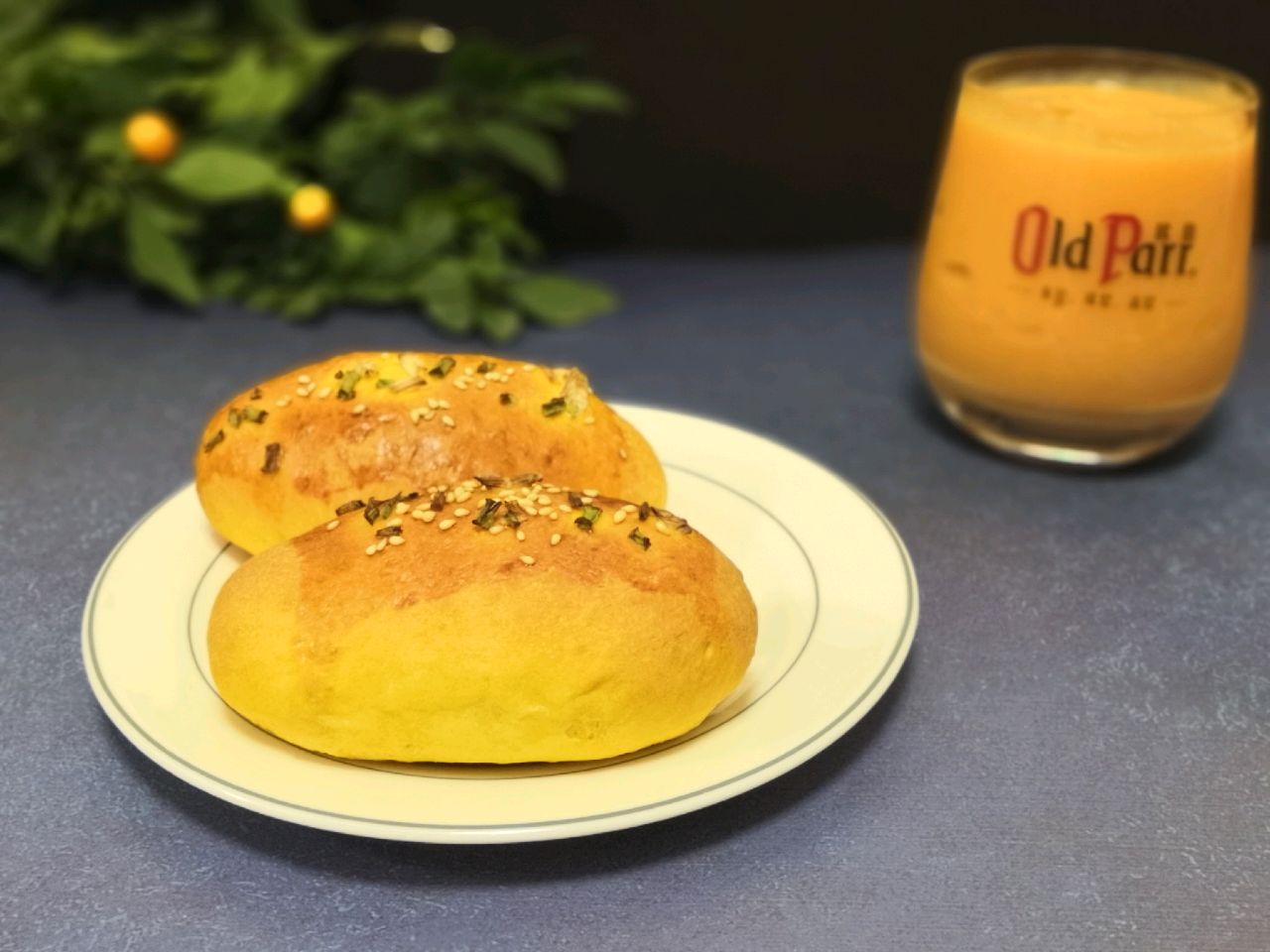 沙拉肉松面包自己在家就能做口感细腻绵密松软美味