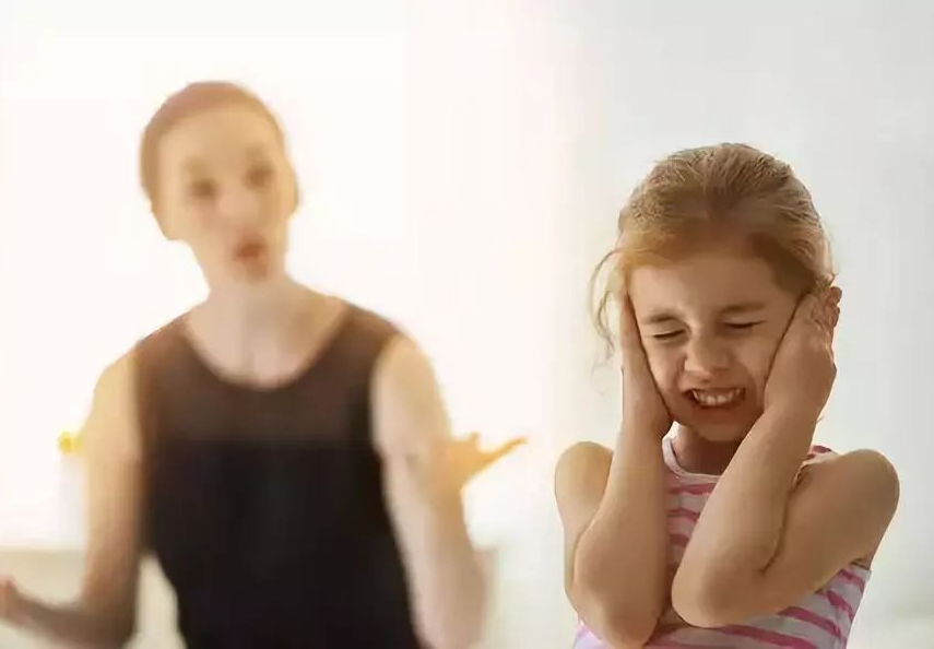 出生6个月住在外卖箱里,陪爸爸送餐的萌娃长大了,笑容依然治愈休闲区蓝鸢梦想 - Www.slyday.coM 出生6个月住在外卖箱里,陪爸爸送餐的萌娃长大了,笑容依然治愈休闲区蓝鸢梦想 - Www.slyday.coM