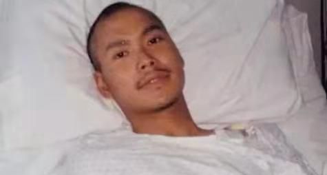 14岁出国19岁入狱23岁靠在妈妈怀里离世的他,一年后作品惊艳众人休闲区蓝鸢梦想 - Www.slyday.coM