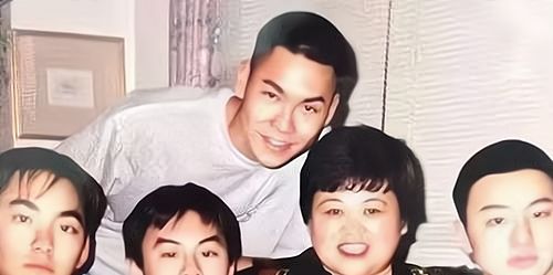 14岁出国19岁入狱23岁靠在妈妈怀里离世的他,一年后作品惊艳众人休闲区蓝鸢梦想 - Www.slyday.coM