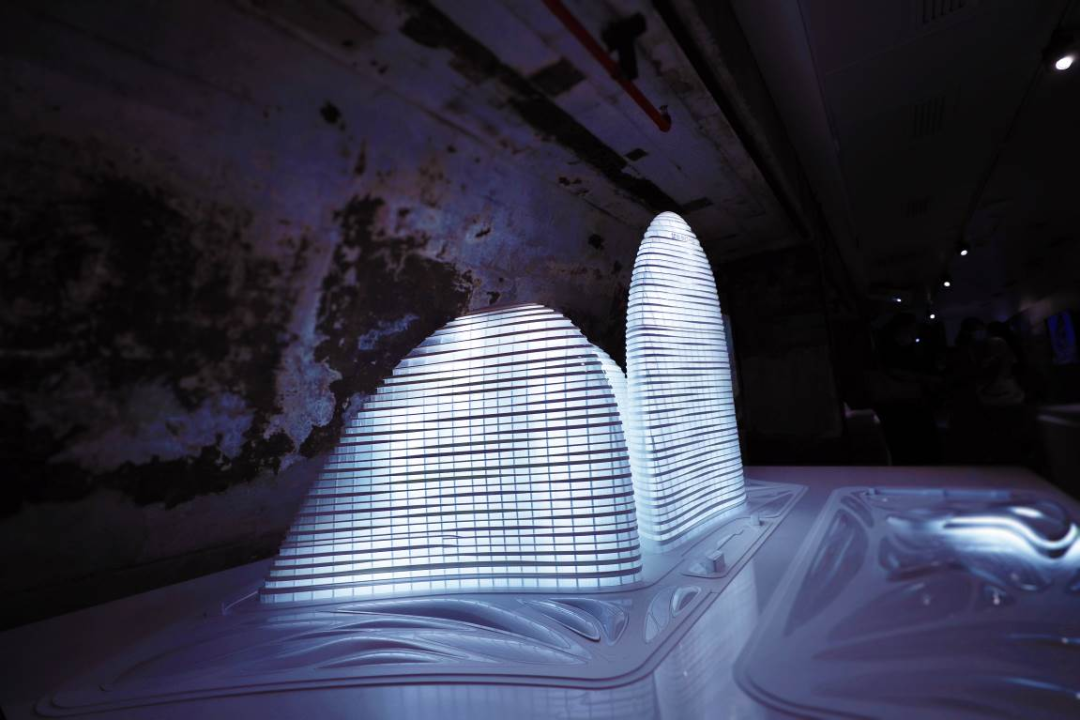 无限极广场及萃雅肌底液在扎哈建筑事务所上海特展展出