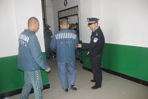 监狱里竟还能印高考试卷！网友：大碗牢饭的花样还挺多休闲区蓝鸢梦想 - Www.slyday.coM