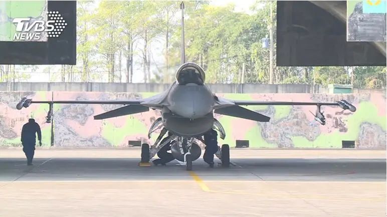 台空军F-16战机资料图，图自台湾“TVBS新闻网”