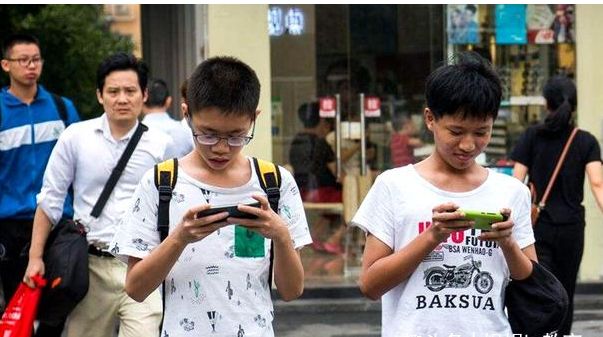 初中生喜迎“好消息”,初高中或实行2+2模式,家长对此看法不一休闲区蓝鸢梦想 - Www.slyday.coM 初中生喜迎“好消息”,初高中或实行2+2模式,家长对此看法不一休闲区蓝鸢梦想 - Www.slyday.coM