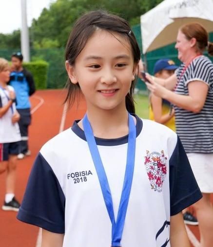 本以为15岁的多多已经够高,看到13岁的森碟,才知道基因的强大休闲区蓝鸢梦想 - Www.slyday.coM