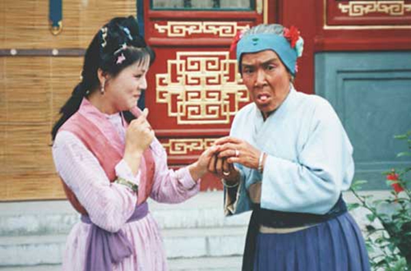 刘姥姥才是红楼梦大结局的关键人物，“母蝗虫”三字别有深意休闲区蓝鸢梦想 - Www.slyday.coM