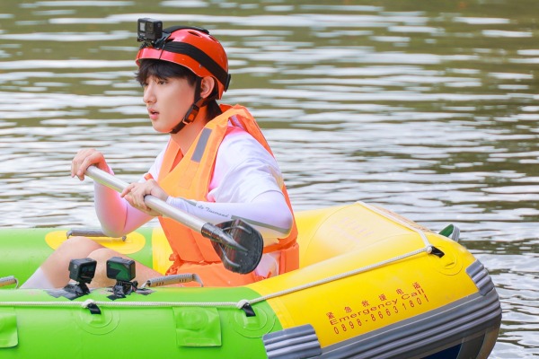 完美夏天2李汶翰于小彤宋威龙峡谷漂流利路修twins挑战冰舞