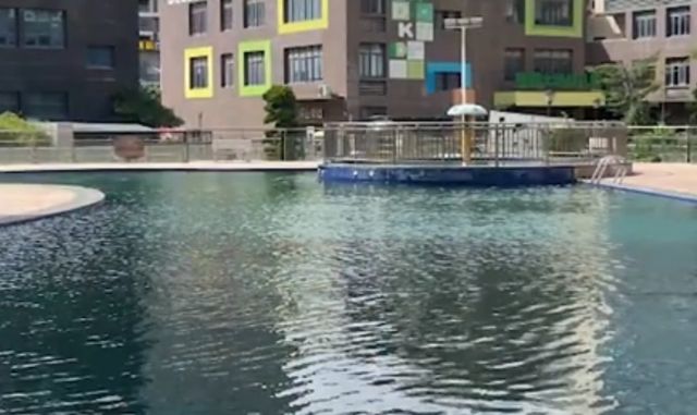 5岁男孩小区游泳池溺亡,家长称:无证经营,为何大家指责家长休闲区蓝鸢梦想 - Www.slyday.coM 5岁男孩小区游泳池溺亡,家长称:无证经营,为何大家指责家长休闲区蓝鸢梦想 - Www.slyday.coM