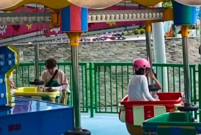 欧阳娜娜汪苏泷开套牌电车被抓,网友称交警罚两人做15分钟引导员休闲区蓝鸢梦想 - Www.slyday.coM