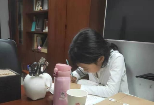 “不管你多优秀,孩子大概率是普通人”,北大教授的话引人深思休闲区蓝鸢梦想 - Www.slyday.coM