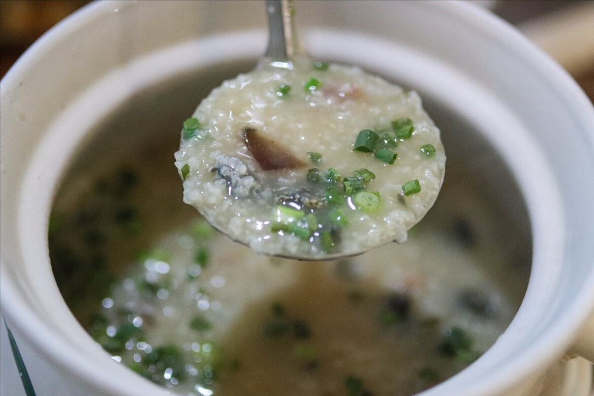 皮蛋瘦肉粥的做法