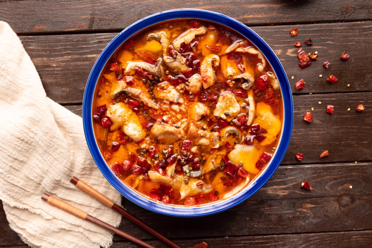 下饭神器水煮鱼,香辣开胃,鲜香味美,搭配米饭,一顿2碗没问题