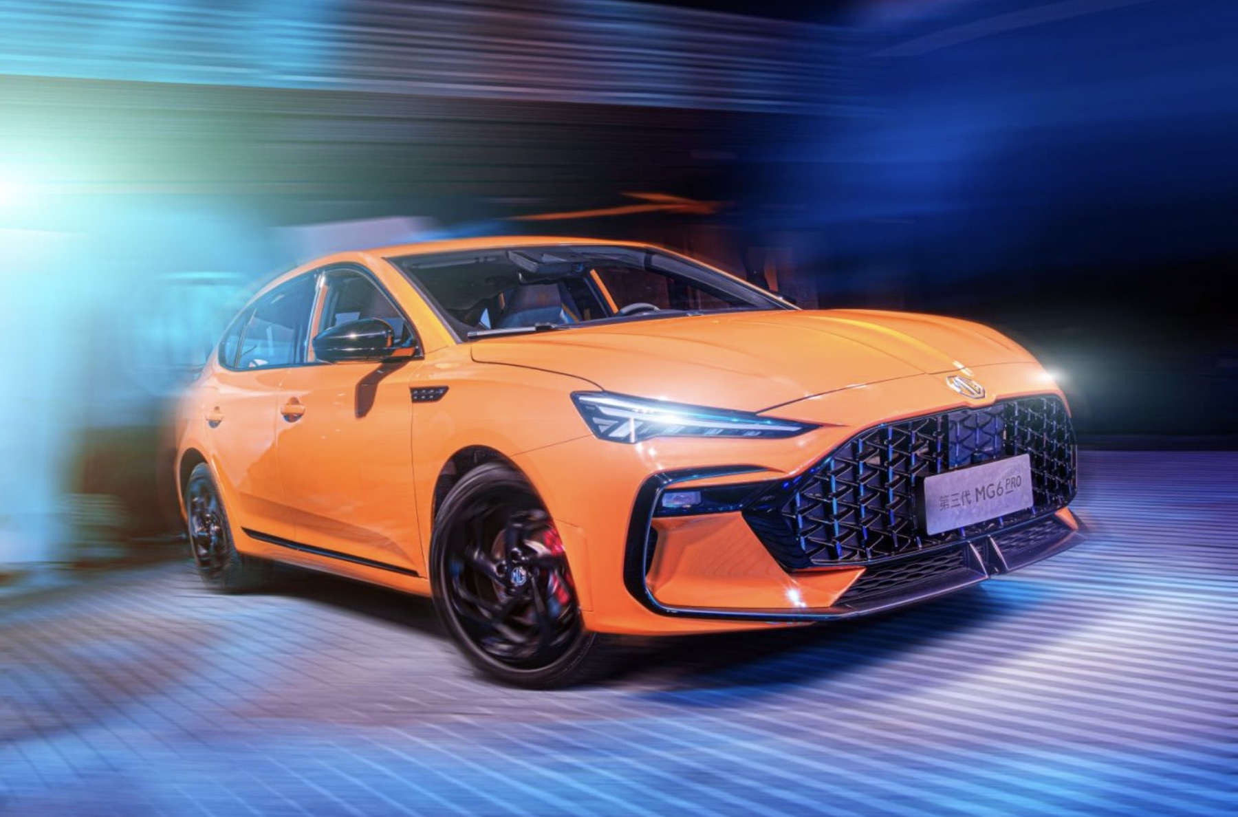 前脸夸张,自带声浪尾翼,mg6 pro要抢思域饭碗