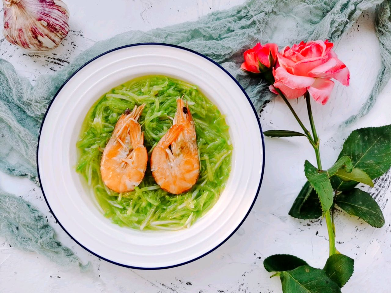 萝卜丝大虾汤,营养美味,口味清爽还健康