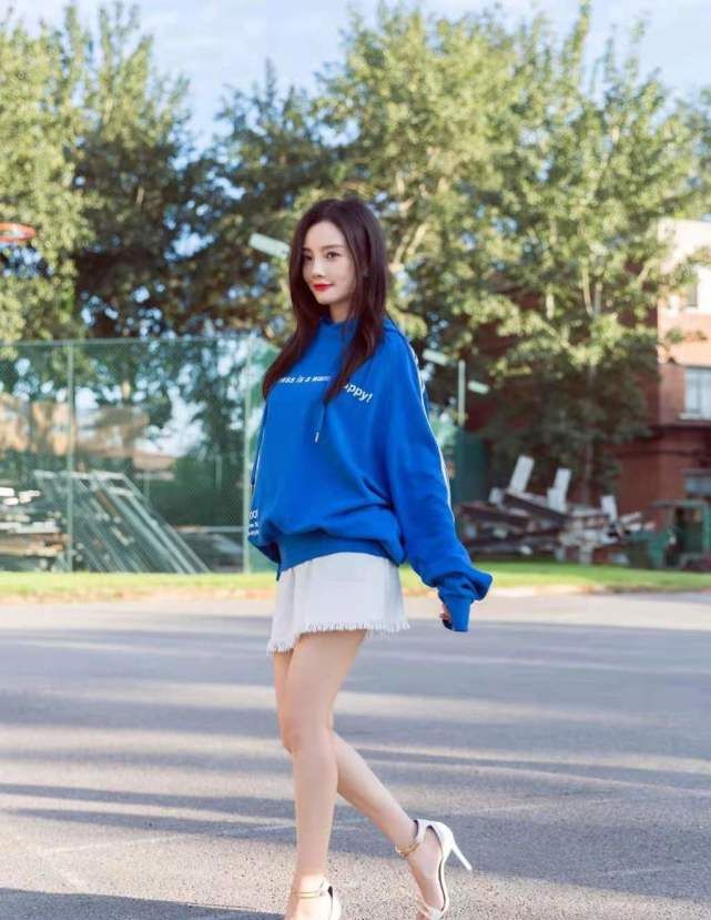 面对如此精致的李小璐,你有没有深深沦陷?并且无法自拔休闲区蓝鸢梦想 - Www.slyday.coM