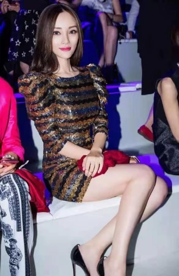 面对如此精致的李小璐,你有没有深深沦陷?并且无法自拔休闲区蓝鸢梦想 - Www.slyday.coM