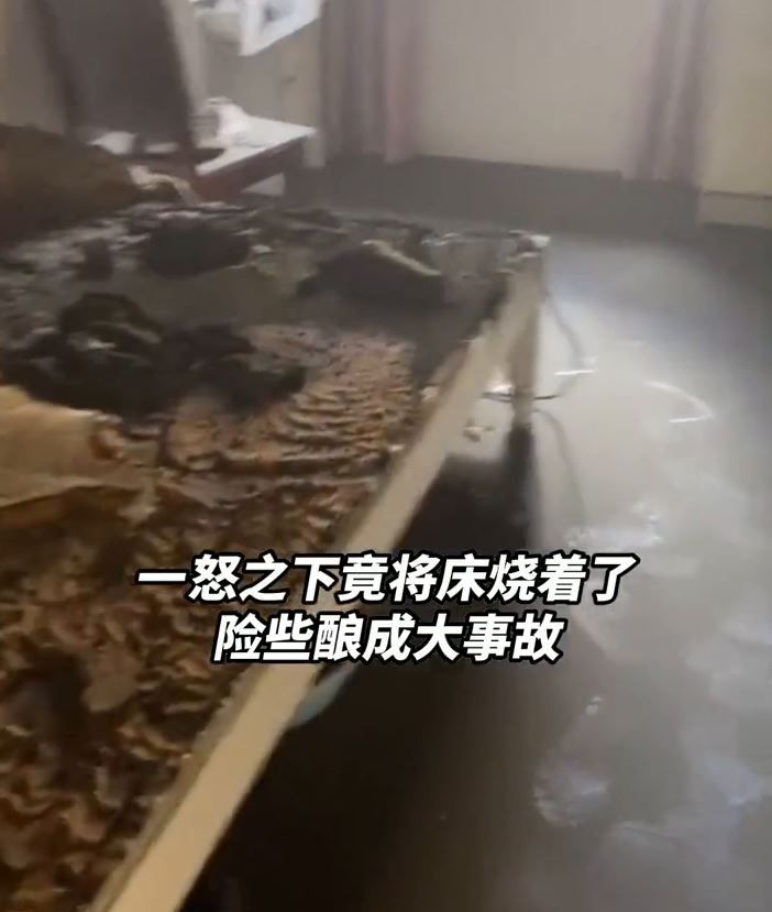 江苏一租客退租索要押金被拒,竟放火烧毁房子,房东:他租期未满休闲区蓝鸢梦想 - Www.slyday.coM 江苏一租客退租索要押金被拒,竟放火烧毁房子,房东:他租期未满休闲区蓝鸢梦想 - Www.slyday.coM