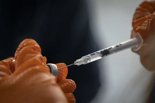 世卫组织：新冠疫苗要打加强针？目前还缺少充分依据