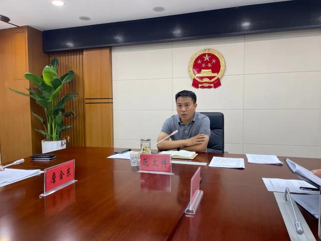 邯郸丛台区领导范文博叶红杰詹金东召开全区产业发展定位座谈会