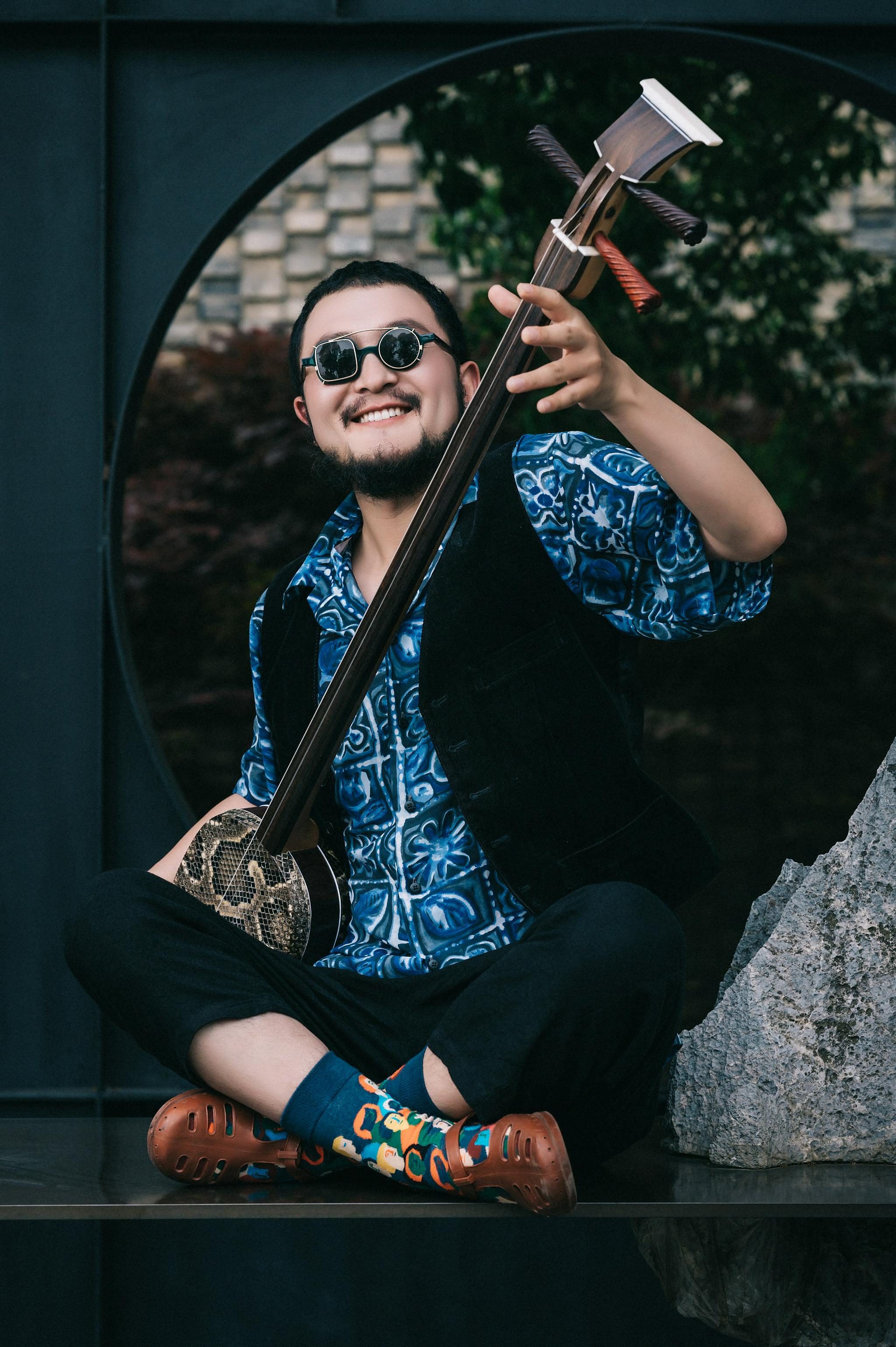 张尕怂做民谣飞多远都扎根在西北黄土地专访