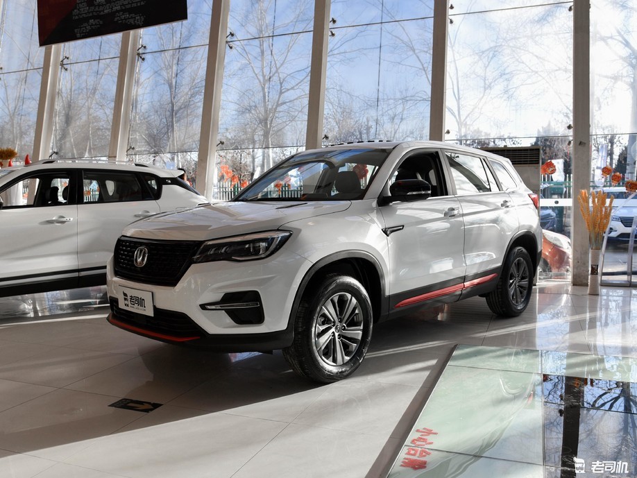 实用的国民suv小哥带你一起看长安cs75