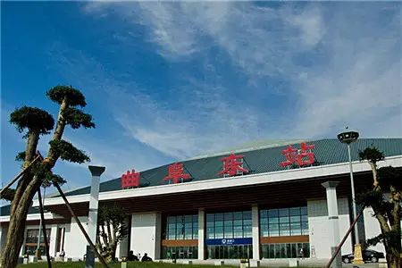 临沂北站与其旗鼓相当徐州东站截至2019年徐州东站站场规模为13台28线