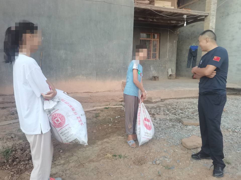 因暑假作业遭父亲批评 四川广元12岁男孩带上被子蚊香离家出走休闲区蓝鸢梦想 - Www.slyday.coM